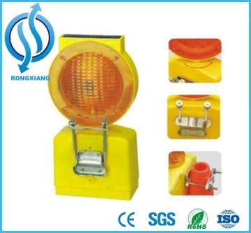 Road Safety Flashing LED Solar Warning Light for Traffic Cone